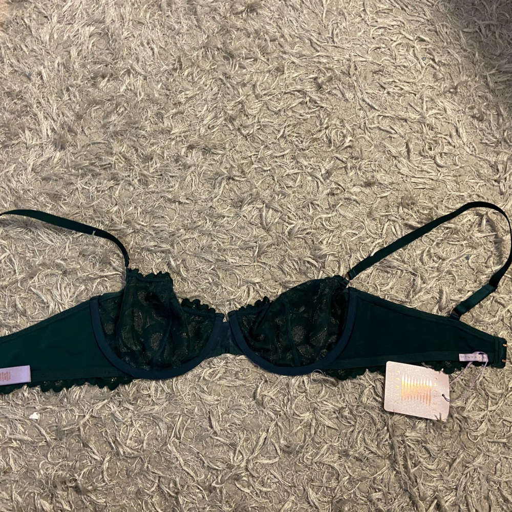 New Unlined Green Fenty Bra